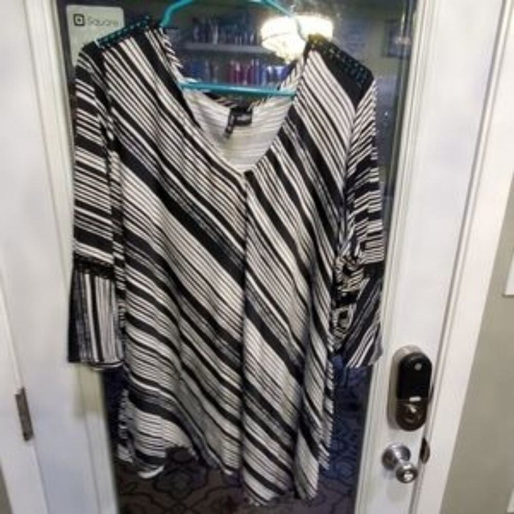 Striped bell sleeve lace shoulder tunic
Plus